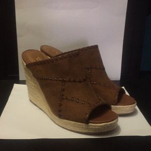 Crown Vintage Wedges